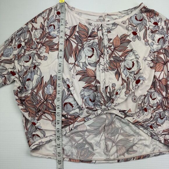 Free People Keepin' On Top Blouse Oversized Floral Cropped Ivory Size Small Boho - Picture 8 of 9